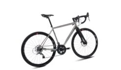 Titus Roadrunner SRAM Force 22 Titanium Road Bike 7 Titus Roadrunner SRAM Force 22 Titanium Road Bike -Planetx Shop Titus Roadrunner Force22 Silver P3